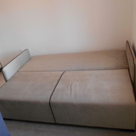 Apartment Laura กอสเตรนา ภายนอก รูปภาพ